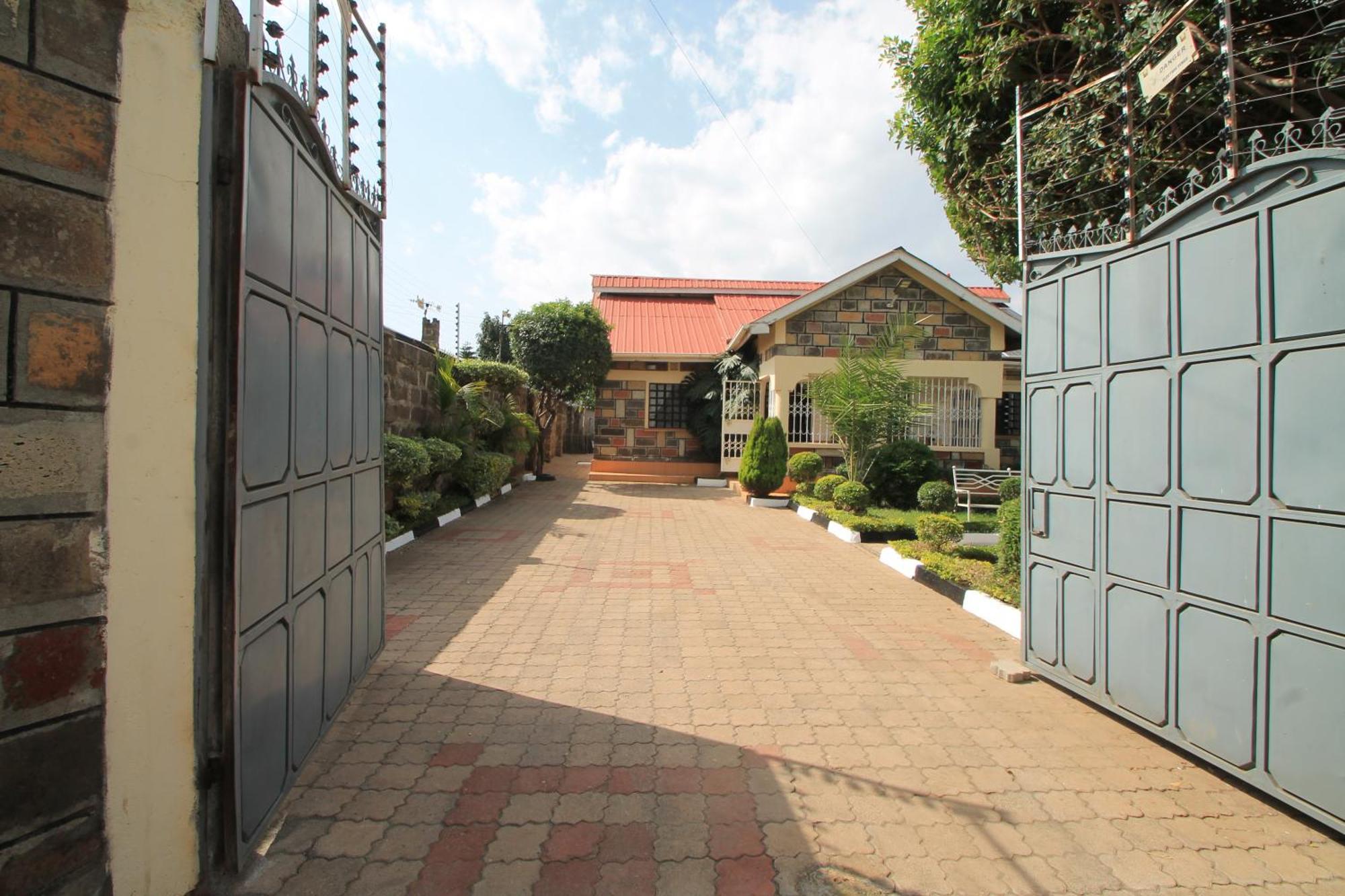 North Manor Nakuru Villa Exterior photo